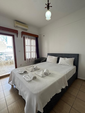 Standard Double Room, City View | Iron/ironing board, free WiFi