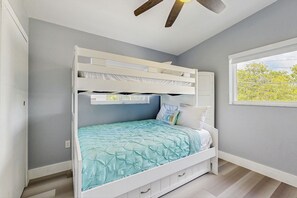 3 habitaciones, acceso a internet y ropa de cama