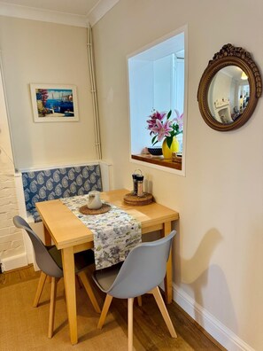 Dining - Stunning 3 bedroom house five minutes walk to town Centre with private parking. (Marlborough)