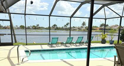Southern Exposure,warm pool,kayaks,Near Sanibel,Matlacha, Ft Myers Beach, stores