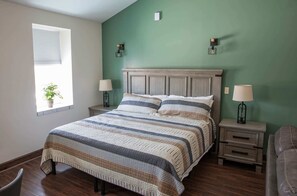 1 habitación, tabla de planchar con plancha, wifi y ropa de cama 