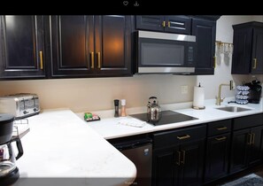 Private kitchen - Trails to Ales Barrow Suite 5 (Franklin)