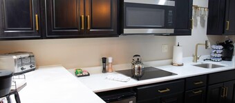 Trails to Ales Barrow Suite 5