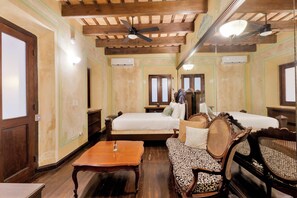 8 bedrooms, desk, iron/ironing board, WiFi - Historic 4 Story Mansion w. Pool in Old San Juan (San Juan)