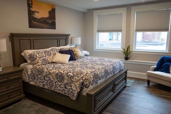 3 bedrooms, iron/ironing board, WiFi, bed sheets