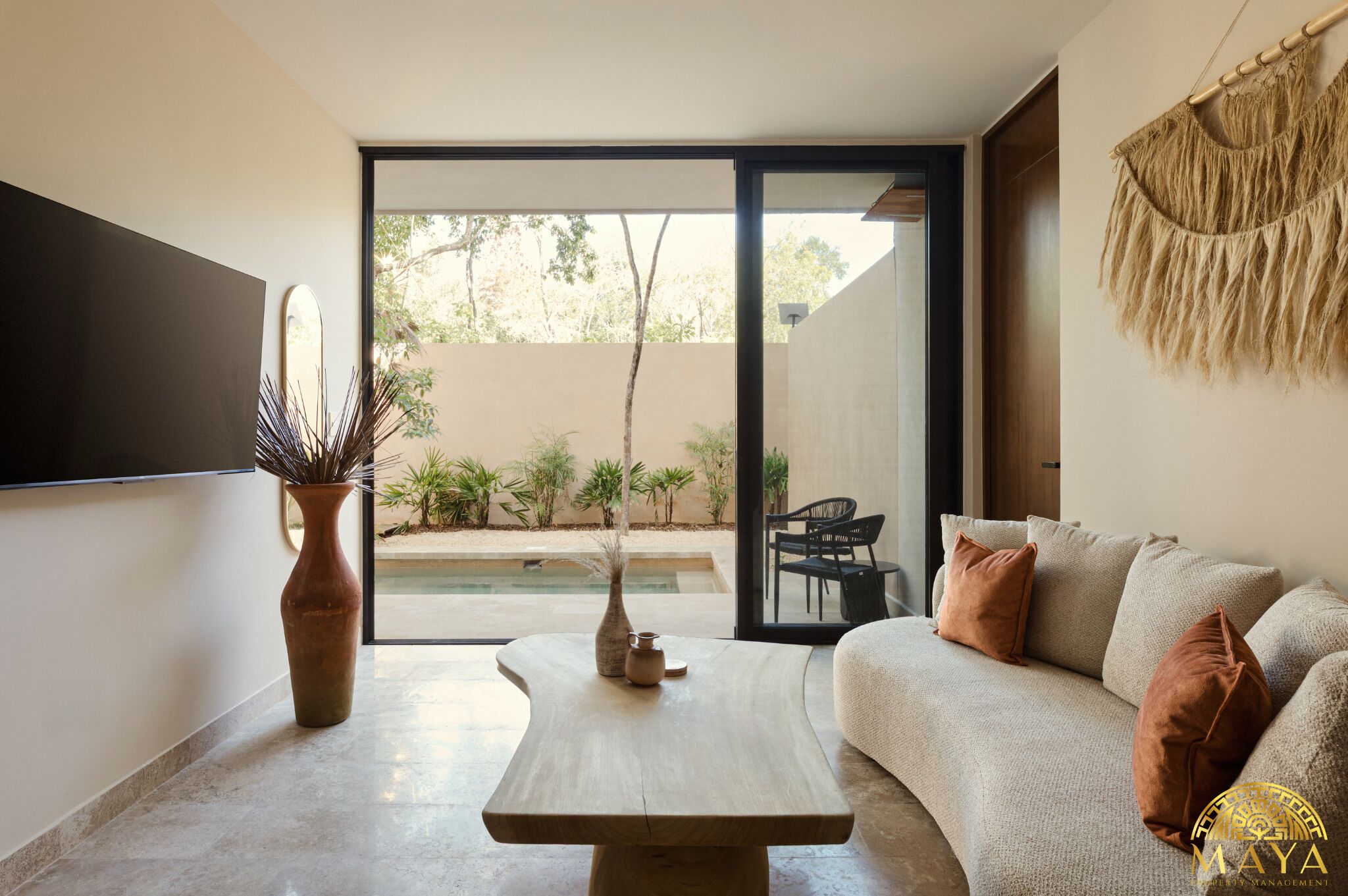 Plunge Master Suite | Living area