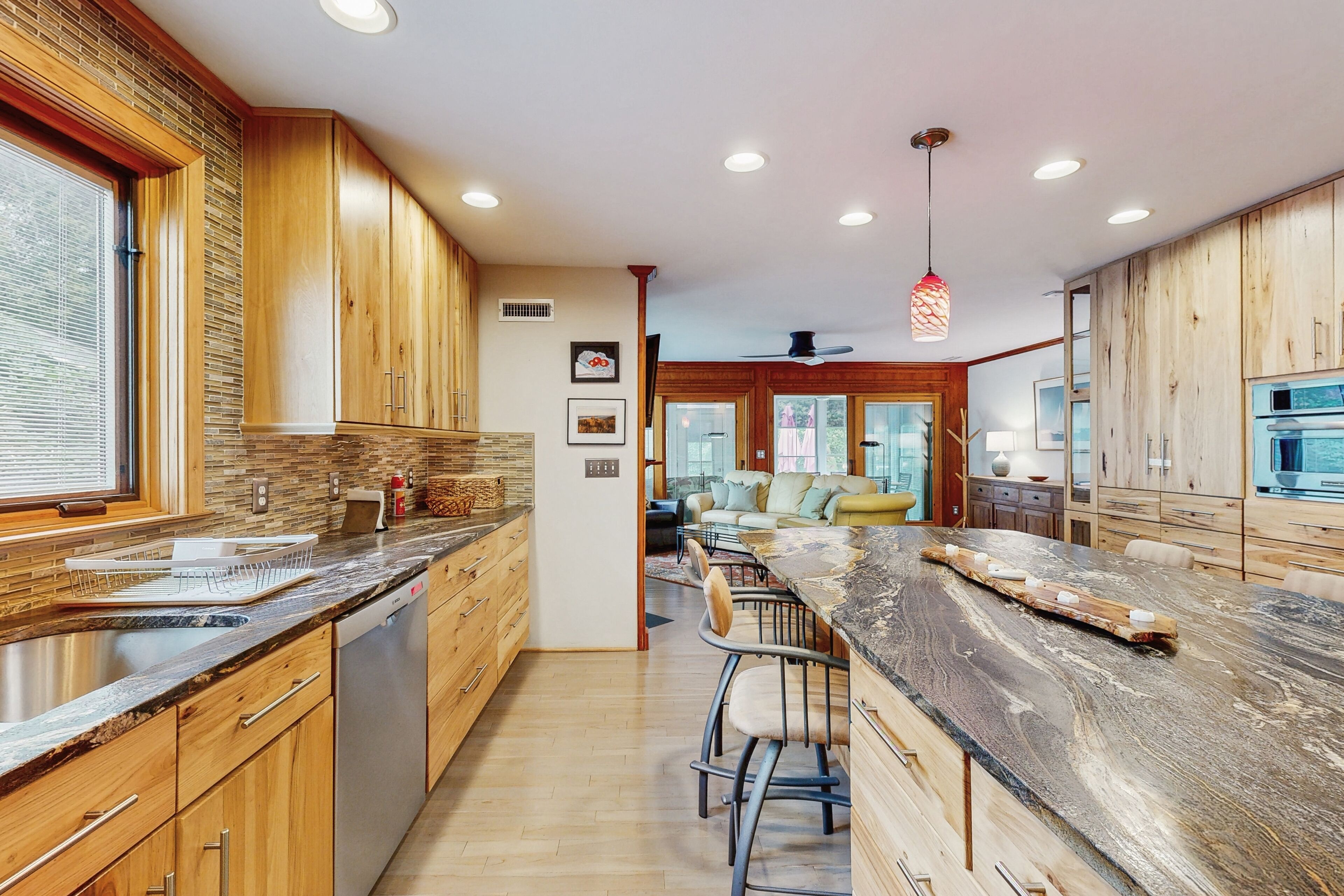 ثلاجة، ميكروويف، فرن، موقد طهي مسطح