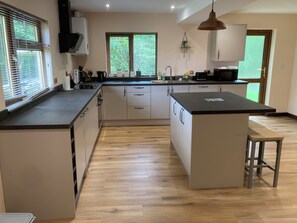 Mikrobølgeovn, ovn, opvaskemaskine