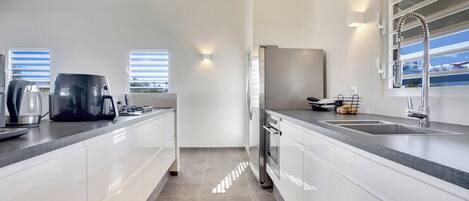 Deluxe Penthouse | Private kitchen