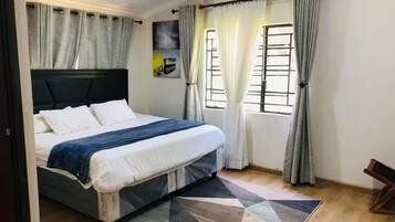 3 bedrooms, iron/ironing board, free WiFi, bed sheets