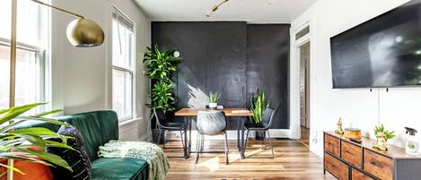 32-inch Smart TV with digital channels, books