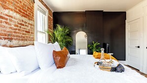 Unclassified image, 3 of 107, button - Jungle House Historic Lofts – German Village (Columbus)