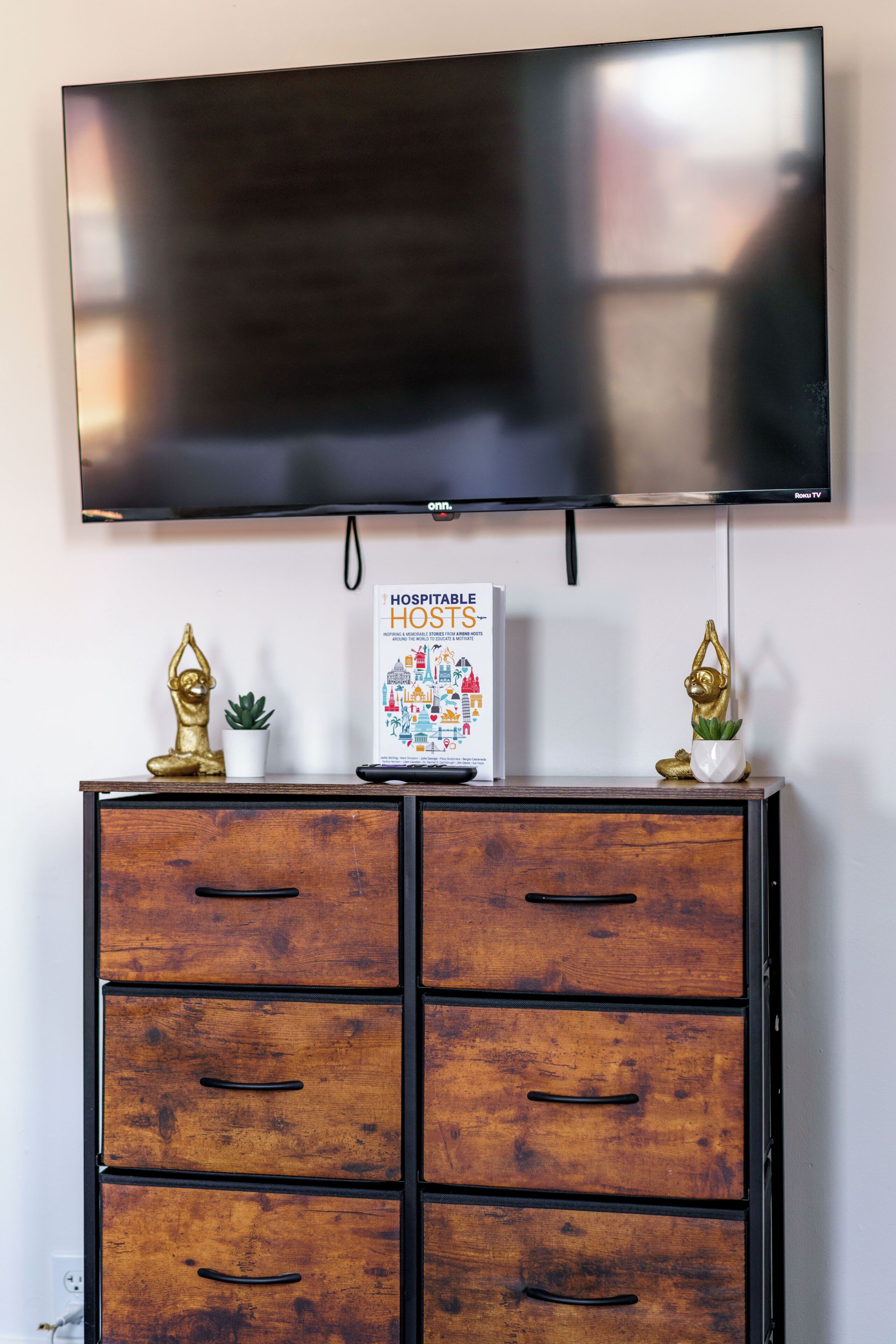 Casa família, para não fumantes, aceita animais de estimação | Área de estar | Smart TV 55 polegadas com canais digitais, Netflix, Hulu