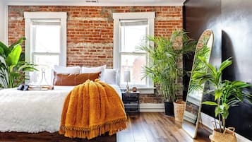 Jungle Crest | Egyptian cotton sheets, premium bedding, memory foam beds