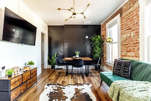 Exclusive House, Non Smoking, Pets Allowed | Living area