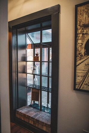 Interior - The Lanning House: 3-bedroom house in fabulous downtown Salem with AC (Salem)