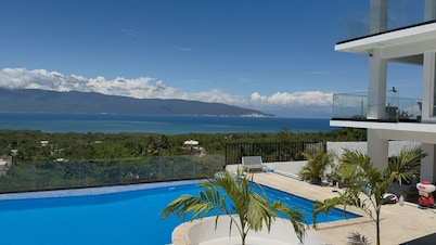 Charming 1-bedroom in villa with private bathroom AC in Barahona