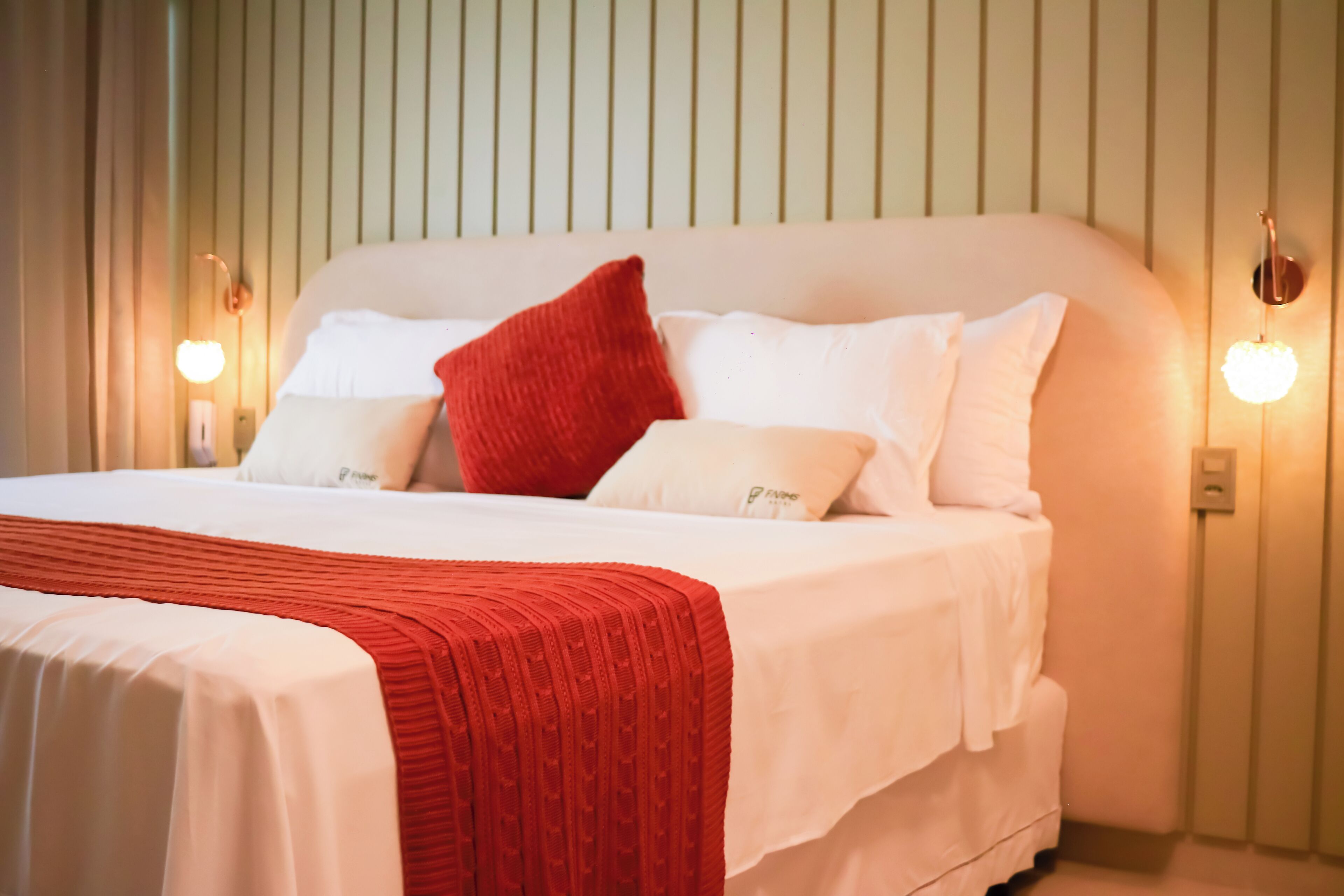 Deluxe Double Room, 1 King Bed | Free WiFi, bed sheets