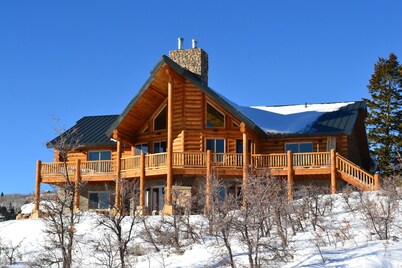 Porcupine Ridge Lodge - 5 Bedroom Luxury Cabin Near Park City w/ Movie Theater