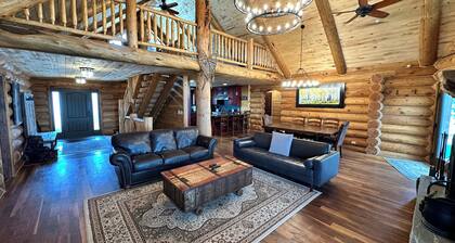 Porcupine Ridge Lodge - 5 Bedroom Luxury Cabin Near Park City w/ Movie Theater