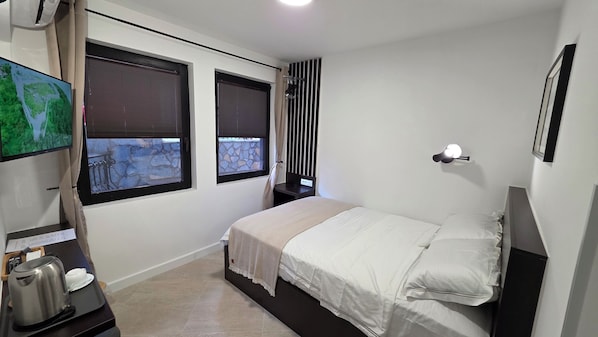 1 habitación, wifi y ropa de cama