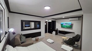 1 habitación, acceso a internet y ropa de cama