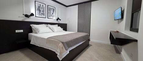 1 bedroom, internet, bed sheets