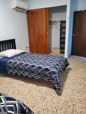 3 Schlafzimmer, Bügeleisen/Bügelbrett, WLAN, Bettwäsche