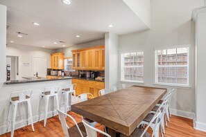 Dining - Sprawling 7 Bedroom Home w/ Gamerooms (Richardson)