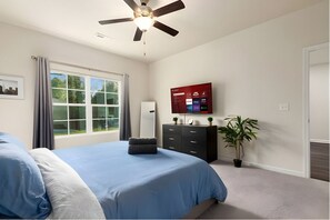 4 bedrooms, Internet, bed sheets