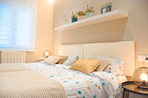 2 bedrooms, iron/ironing board, travel cot, WiFi