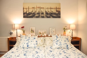 2 bedrooms, iron/ironing board, travel crib, free WiFi
