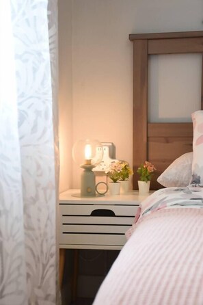 2 bedrooms, iron/ironing board, travel cot, WiFi