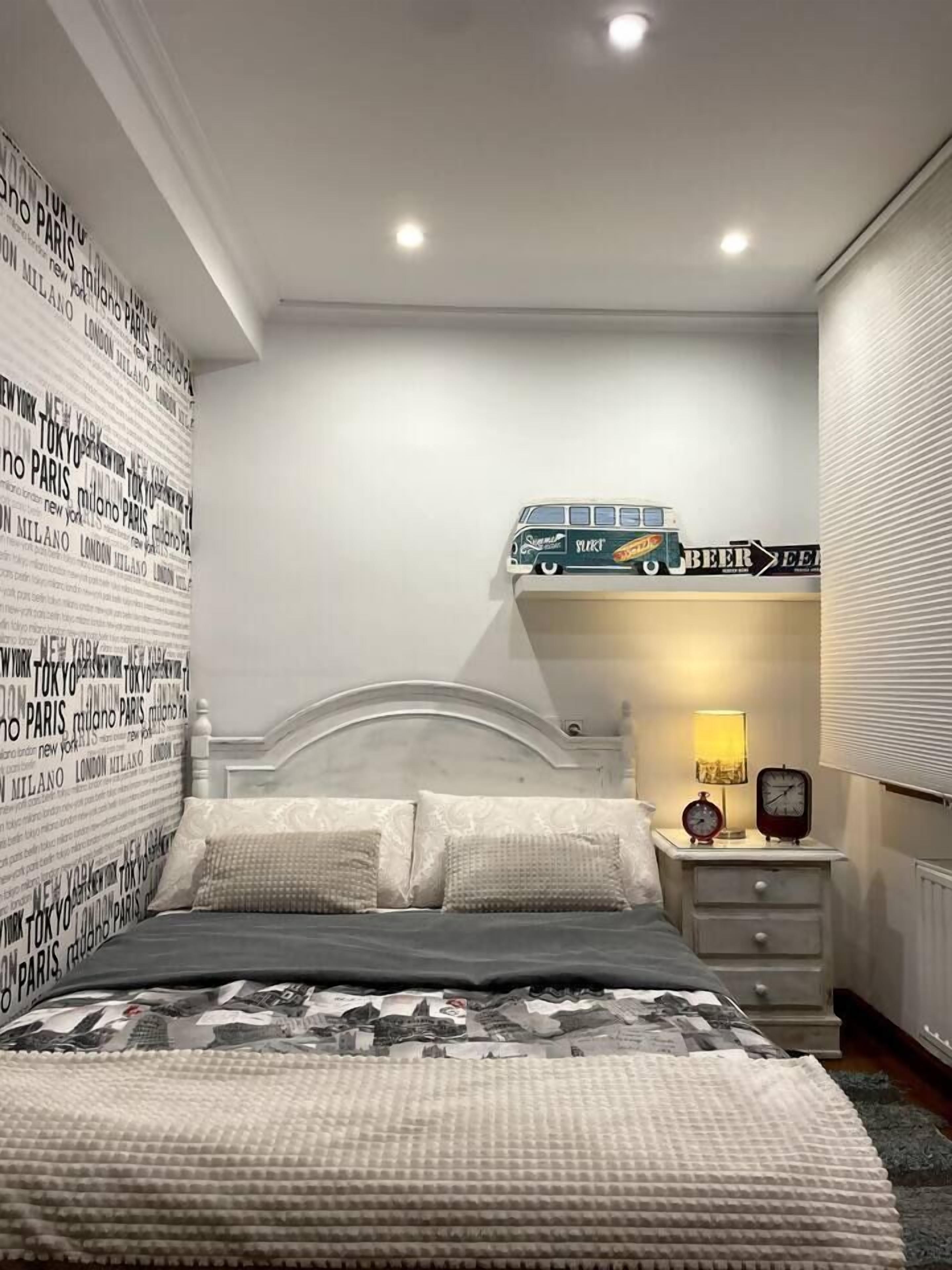 3 bedrooms, iron/ironing board, travel crib, WiFi