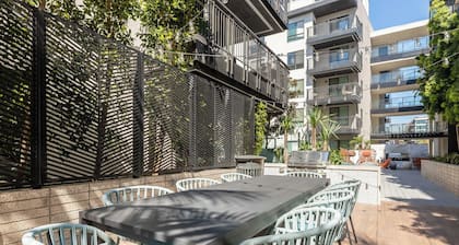 Luxury King Studio Hollywood I Gym, Parking, Pool, Rooftop I 10min to Universal