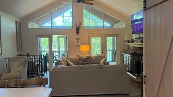 Smart TV, DVD player, ping pong, books