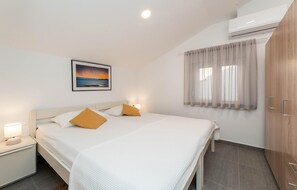 2 bedrooms, free WiFi