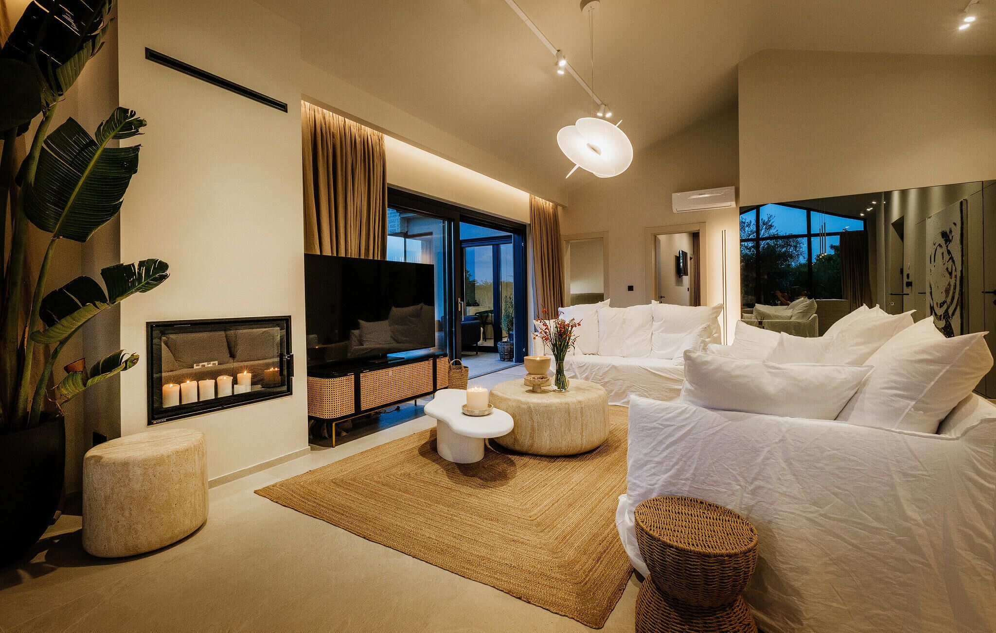 المنشأة من الداخل