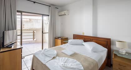 Apt w/ Balcony - Seafront in Meia Praia Ceo0104