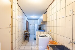 Private kitchen - Apt w/ Balcony - Seafront in Meia Praia Ceo0104 (Itapema)