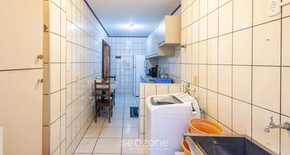 Apt w/ Balcony - Seafront in Meia Praia Ceo0104