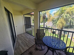 Property grounds - Kelly Greens, Fort Myers, Golf Course Access Included (Fort Myers)