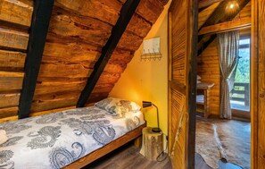 2 bedrooms, iron/ironing board, free WiFi - Pet friendly home in Plesce (Plesce)