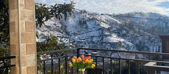 Charming 2-bedroom cottage in serene Gantiadi with AC