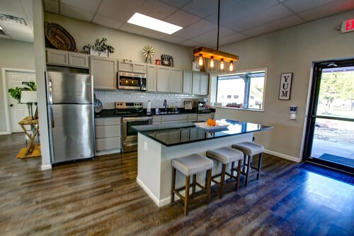 Welcoming campground in Wylie with scenic views, pool, clubhouse, and more.