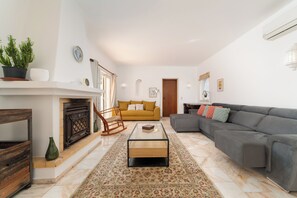 Smart TV, fireplace, printers