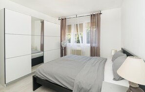 2 chambres, fer et planche à repasser, Wi-Fi gratuit