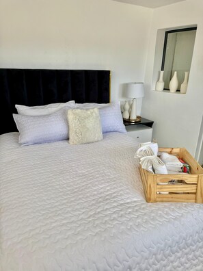 Iron/ironing board, bed sheets