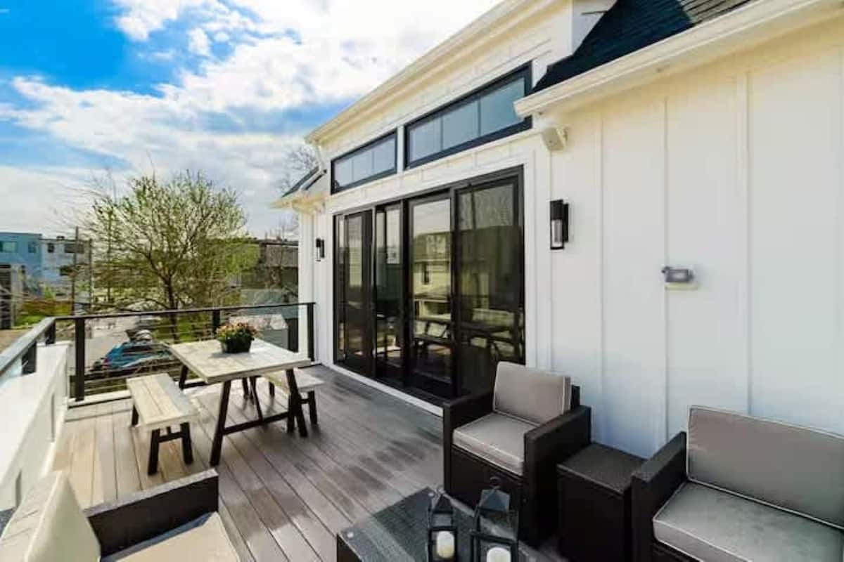 Maison Luxe, non-fumeurs, animaux de compagnie acceptés | Terrasse/Patio