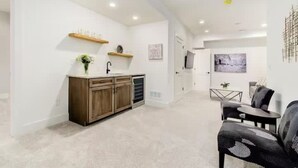 Luxury Ev, Sigara İçilmez, Evcil Hayvanlara İzin Verilir